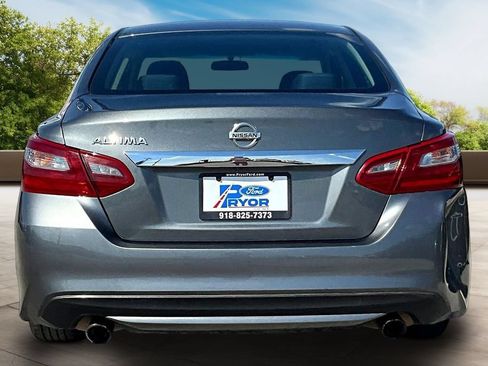 Used 2018 Nissan Altima 2.5 S w/ S Convenience Package FWD image 4