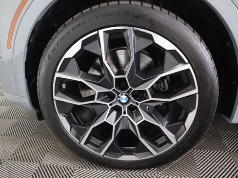 Used 2024 BMW X7 M60i w/ Executive Package image 32