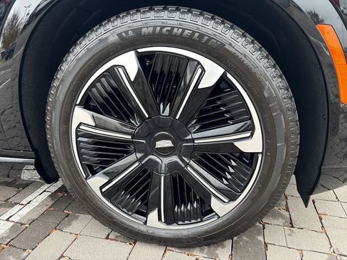 New 2026 Cadillac Escalade IQ Sport 1 w/ LPO, Floor Liner Package image 68