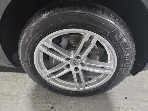 Used 2021 Porsche Macan AWD/4WD image 12