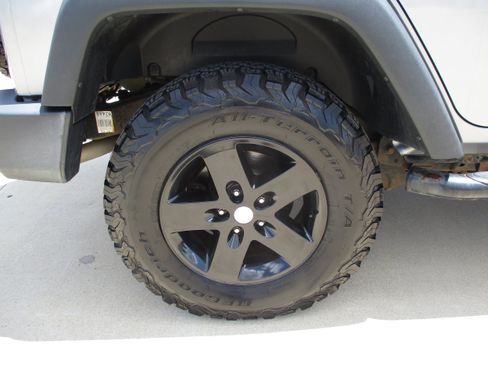 Used 2014 Jeep Wrangler Unlimited Sport w/ Quick Order Package 24S AWD/4WD image 12