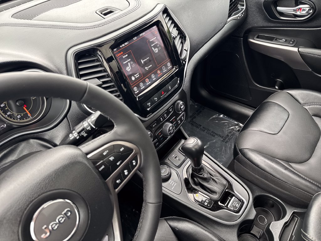 Used 2022 Jeep Cherokee Limited AWD/4WD image 20