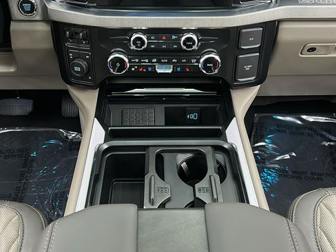 Used 2026 Ford F450 Platinum w/ Platinum Plus Package image 32