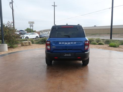 Used 2024 Ford Bronco Sport Outer Banks image 3