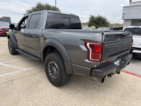 Certified 2019 Ford F150 Raptor w/ Equipment Group 802A Luxury image 5