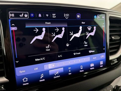 Used 2022 Chrysler Pacifica Touring-L w/ Uconnect Theater Family Group image 24