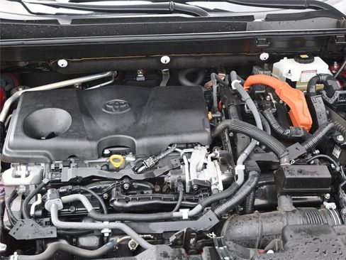 Used 2020 Toyota RAV4 XLE w/ Convenience Package image 10