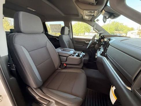 New 2026 GMC Sierra 1500 SLE image 23