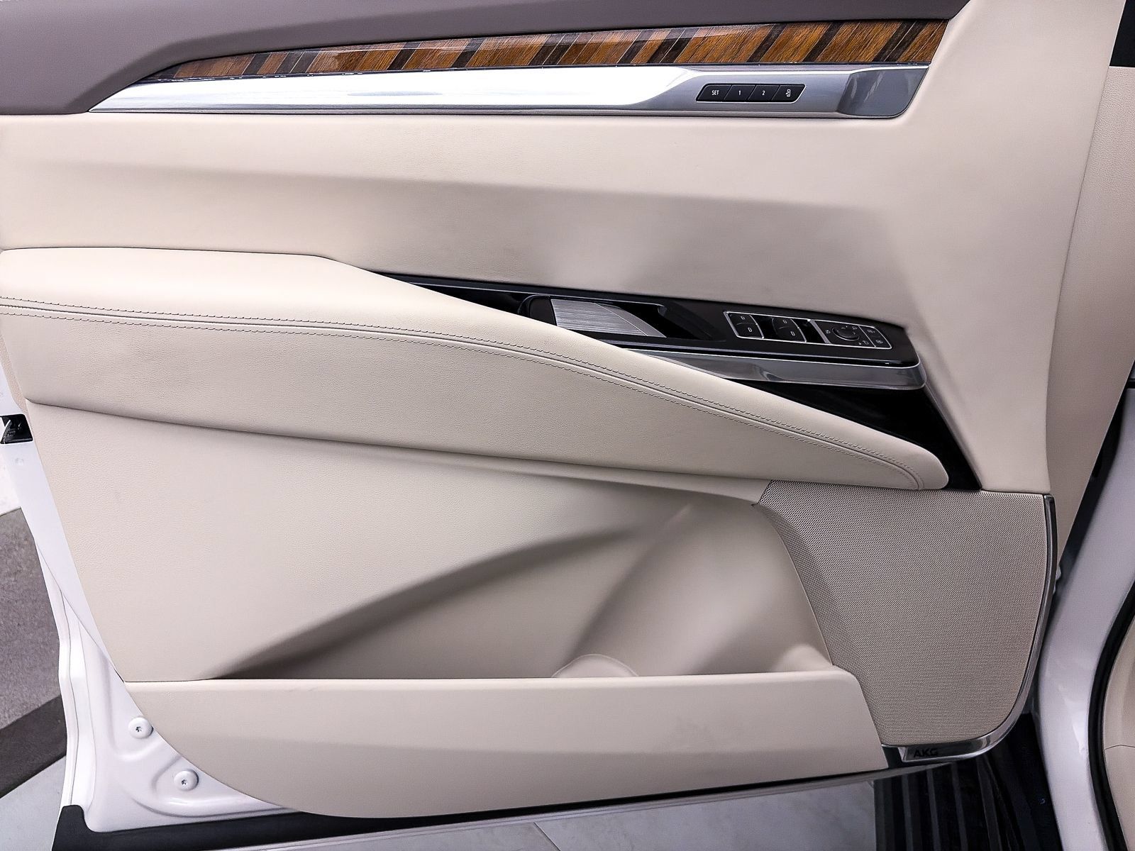 Used 2025 Cadillac Escalade Sport Platinum AWD/4WD image 21