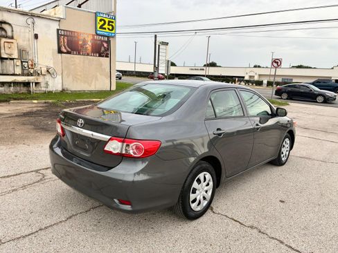 Used 2013 Toyota Corolla L image 2