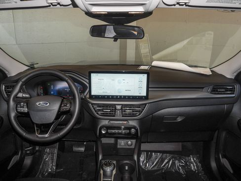 New 2025 Ford Escape SE w/ Class II Trailer Tow Package image 25