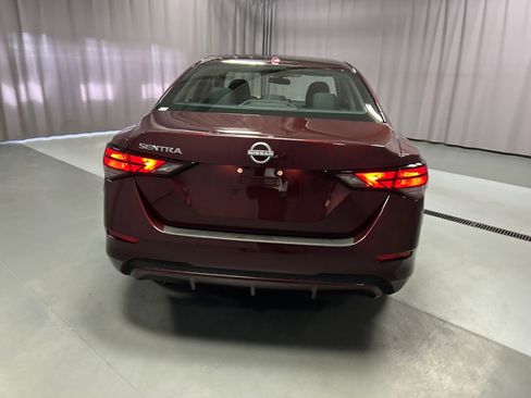 Used 2025 Nissan Sentra SV FWD image 6
