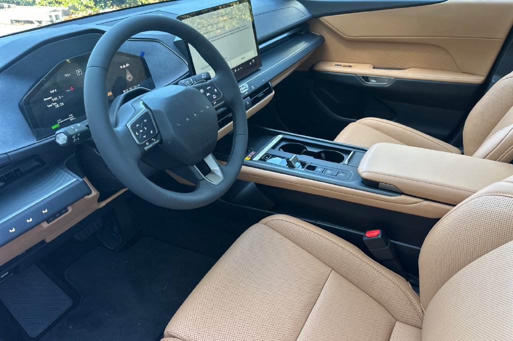 Used 2026 Lexus ES 350e w/ Convenience Package FWD image 10