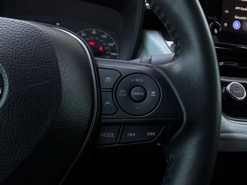Used 2025 Toyota Corolla SE FWD image 32