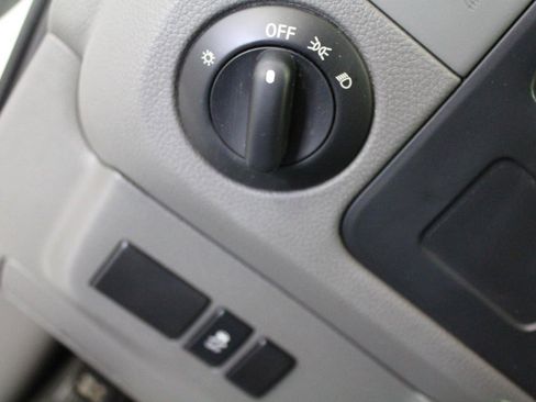 Used 2021 Nissan NV 1500 S image 11