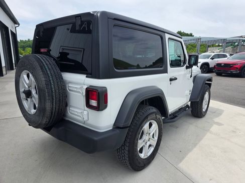 Used 2020 Jeep Wrangler Sport AWD/4WD image 6