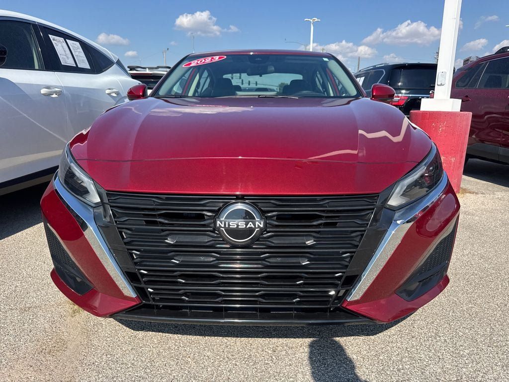 Used 2023 Nissan Altima 2.5 SL FWD image 3