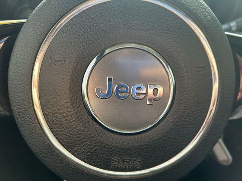 Used 2016 Jeep Wrangler Unlimited Sahara image 20