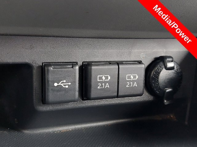 Certified 2020 Toyota Highlander LE FWD image 23