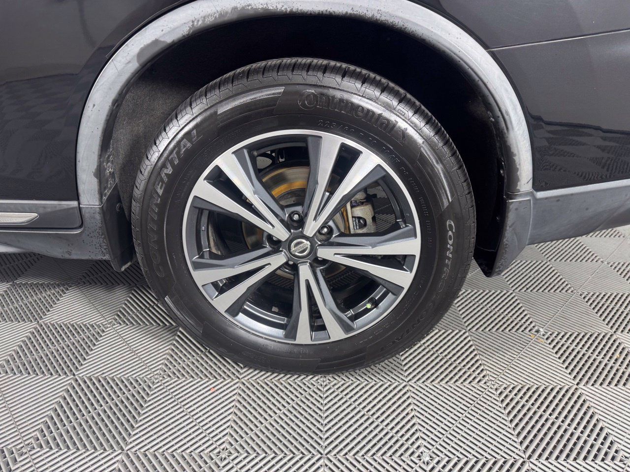 Used 2017 Nissan Rogue SL FWD image 35