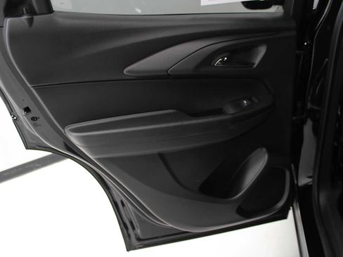 Used 2023 Chevrolet TrailBlazer RS image 32