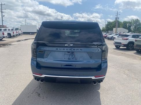 New 2025 Chevrolet Suburban Premier image 5