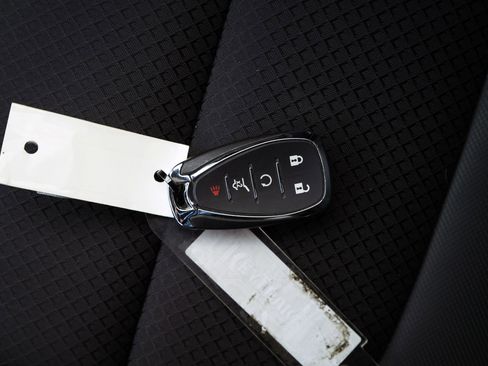 Used 2023 Chevrolet TrailBlazer RS w/ Sun and Liftgate Package image 47