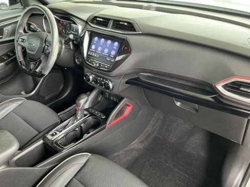 Used 2023 Chevrolet TrailBlazer RS w/ Sun and Liftgate Package AWD/4WD image 19