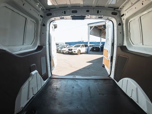Used 2022 Ford Transit Connect XL image 12