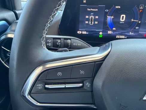 Used 2024 Chevrolet Equinox EV LT AWD/4WD image 23