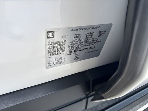 Used 2023 GMC Yukon XL AT4 w/ AT4 Premium Plus Package AWD/4WD image 40