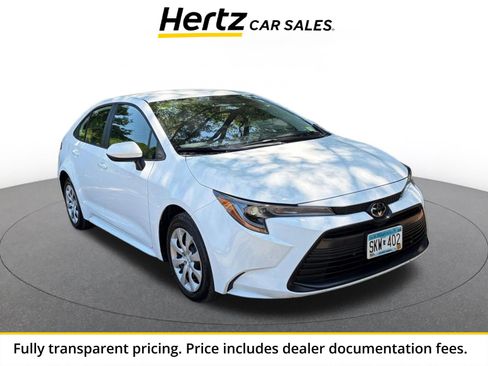 Used 2025 Toyota Corolla LE FWD image 1