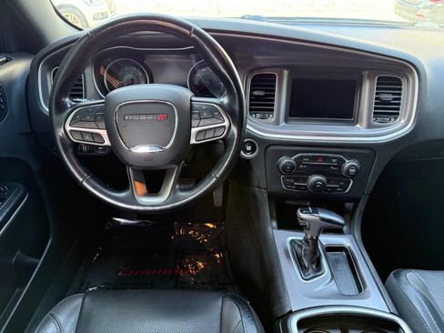 Used 2020 Dodge Charger SXT w/ Leather Interior Group image 25