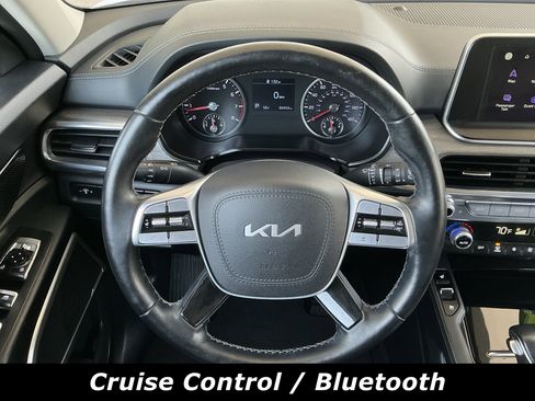 Used 2022 Kia Telluride EX w/ EX Premium Package image 5