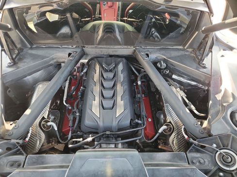 Used 2022 Chevrolet Corvette Stingray Preferred Cpe w/ Z51 Performance Package RWD image 27