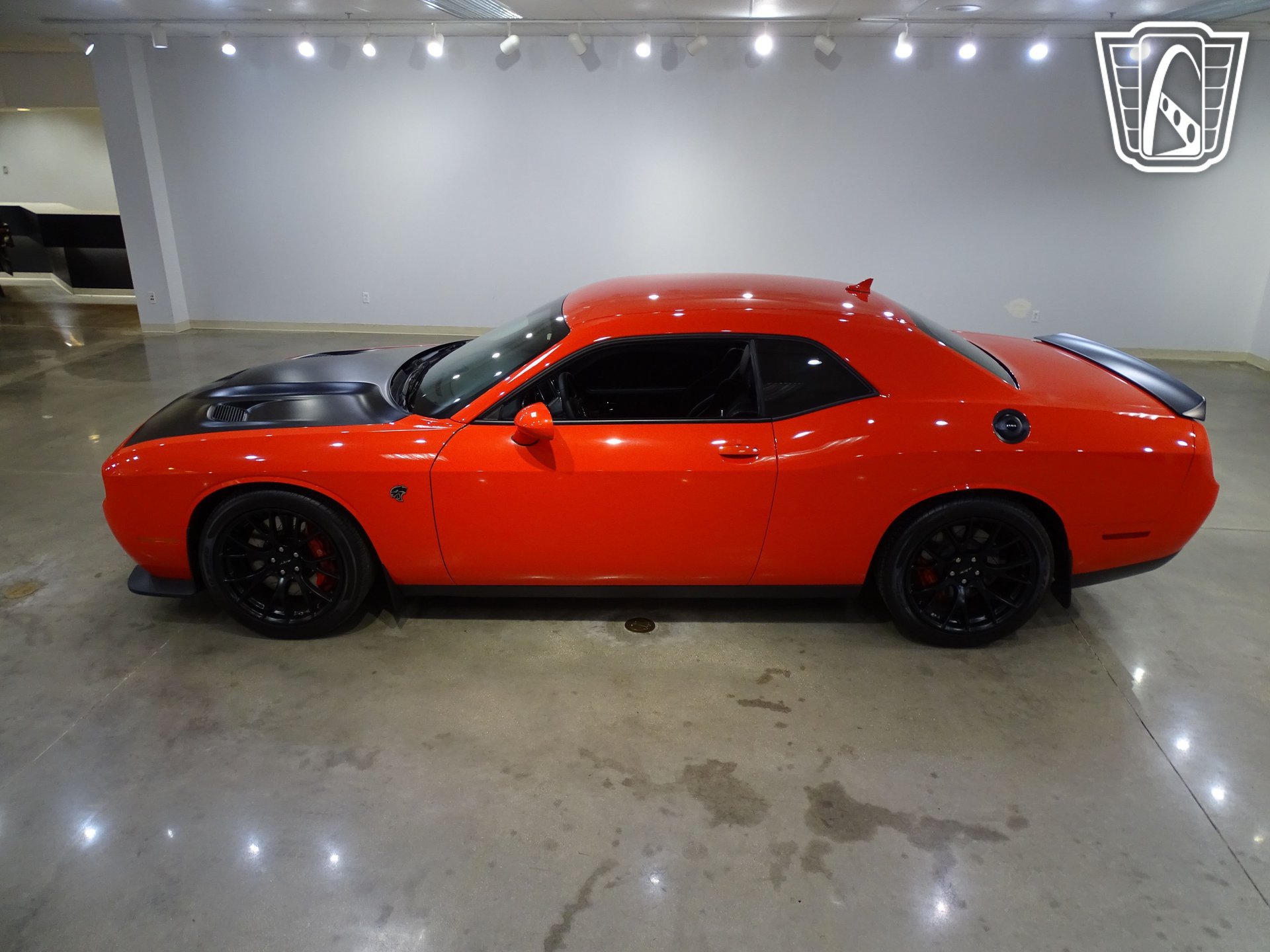 Used 2016 Dodge Challenger SRT Hellcat RWD image 5