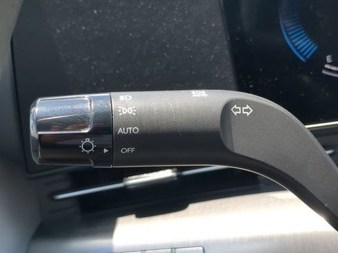 Used 2025 Hyundai Kona SE AWD/4WD image 27