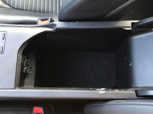 Used 2023 Toyota Camry SE image 14