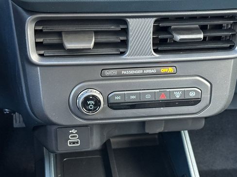 New 2026 Ford Maverick XL image 18