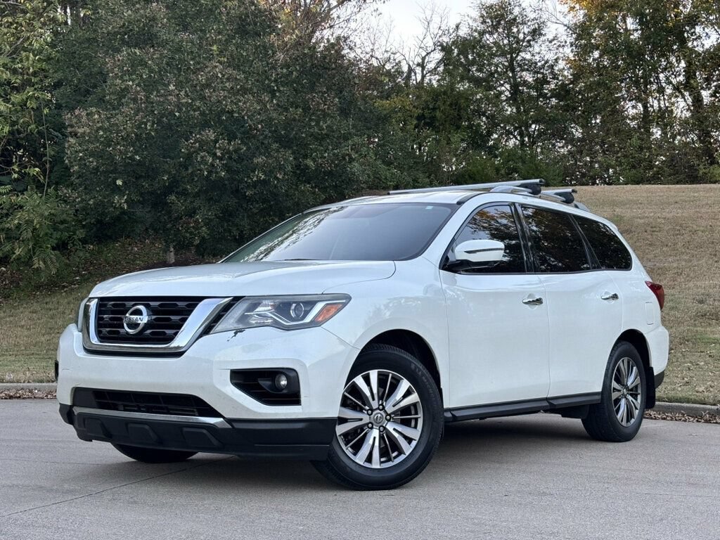 Used 2018 Nissan Pathfinder SL FWD image 2