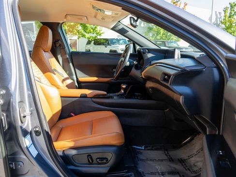 Used 2021 Lexus UX 250h image 10