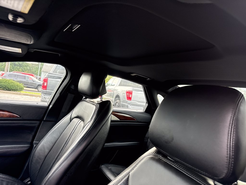 Used 2017 Lincoln MKZ Reserve FWD image 16