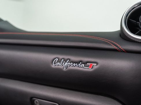 Used 2017 Ferrari California T RWD image 66