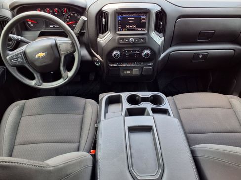 Used 2025 Chevrolet Silverado 1500 Custom RWD image 5
