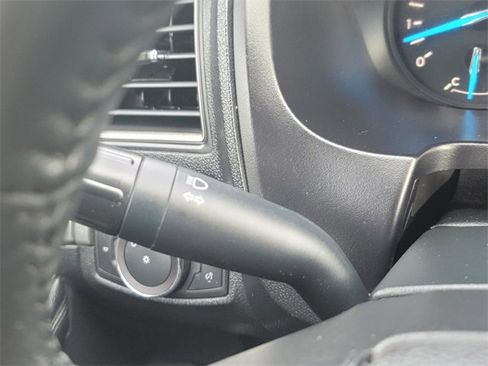 Used 2019 Ford Explorer XLT image 18