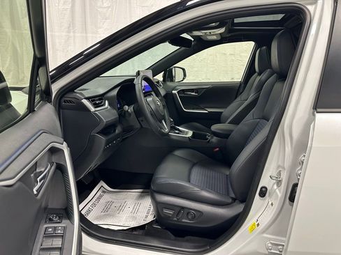 Used 2025 Toyota RAV4 XSE w/ Weather Package image 10