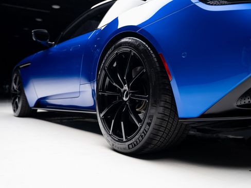 Used 2020 Aston Martin DB11 AMR image 76