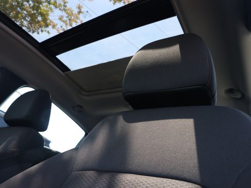 Used 2023 Chevrolet Malibu LT FWD image 15