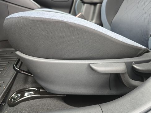 New 2025 Nissan Versa SV image 27