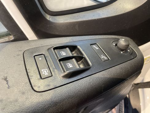 Used 2025 RAM ProMaster 2500 w/ Convenience Group FWD image 16